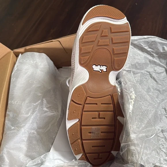 Brand new coach women sneakers size 9.5B - Picture 5 of 5